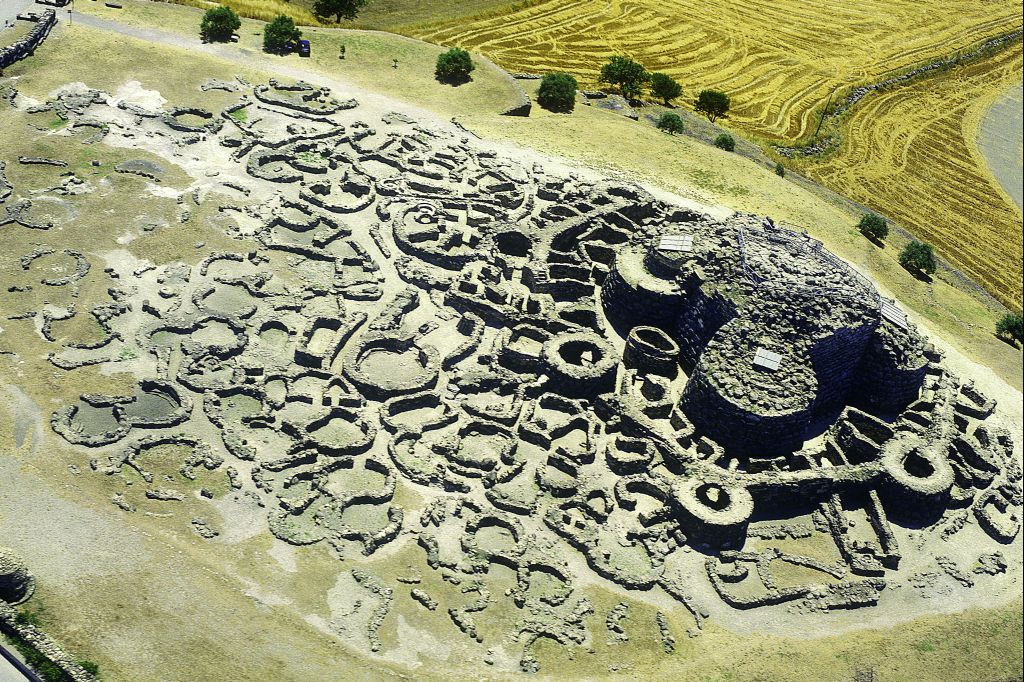 NURAGHE%20BARUMINI.jpg